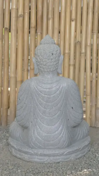 Artikelbild 4 des Artikels “Sitzender Buddha aus Flussstein in Bhumisparsha - Geste des Berührens der Erde. 65cm Höhe. “